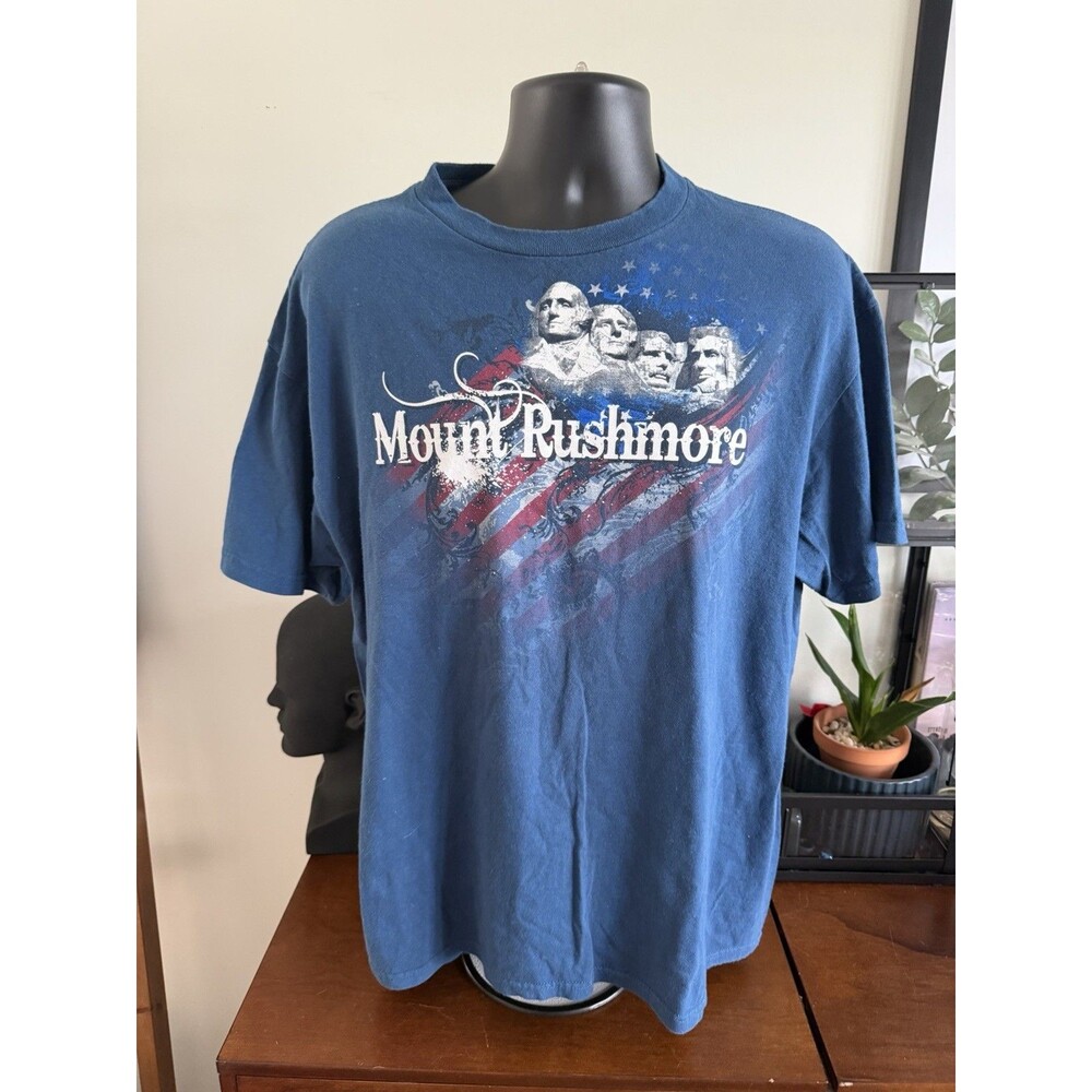 Y2K Mount Rushmore Shirt Mens Large Faded Dark Blue Short Sleeve USA Presidents